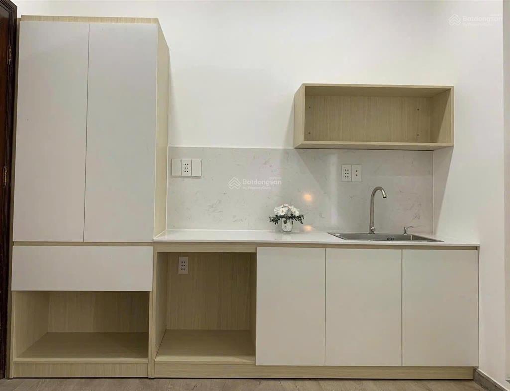 Cho thuê nhà lê văn sỹ 100m² 4 tầng  60 triệu/tháng