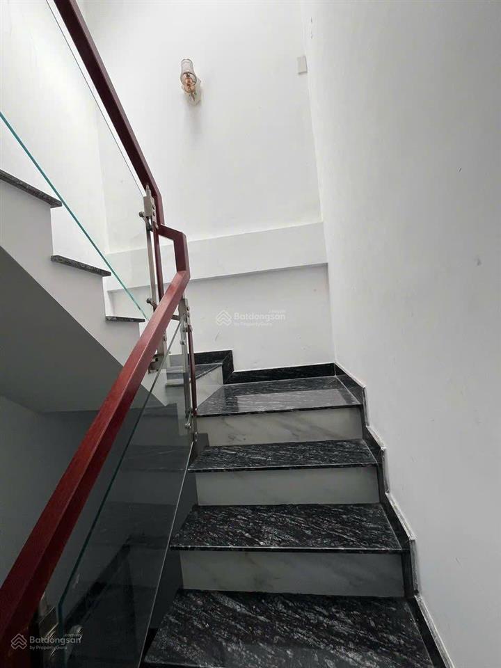 Cho thuê nhà nơ trang long 42m² 3 tầng  26 triệu/tháng