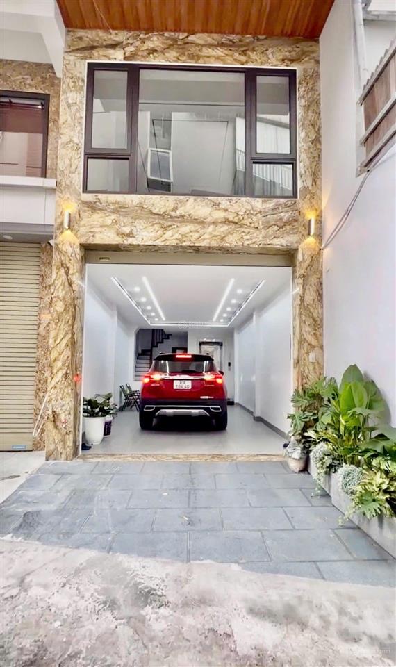 Bán nhà bồ đề 55m² , mt 4m² , nhà 7 tầng thang máy gara ôtô giá chào 17,2 tỷ tl .