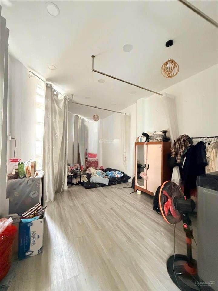 Mtkd  cạnh lâm văn bền q7  4 tầng  đang có thu nhập chỉ 10 tỷ
