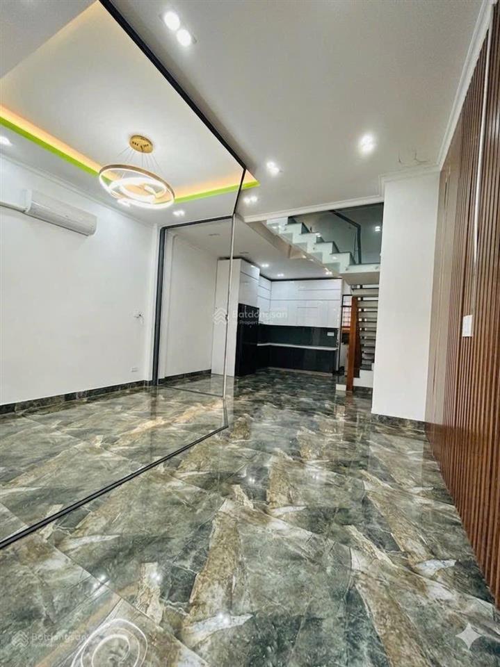 Hxh kiều đàm q7 nhà đẹp ở ngay hầm xe riêng dòng tiền sẵn