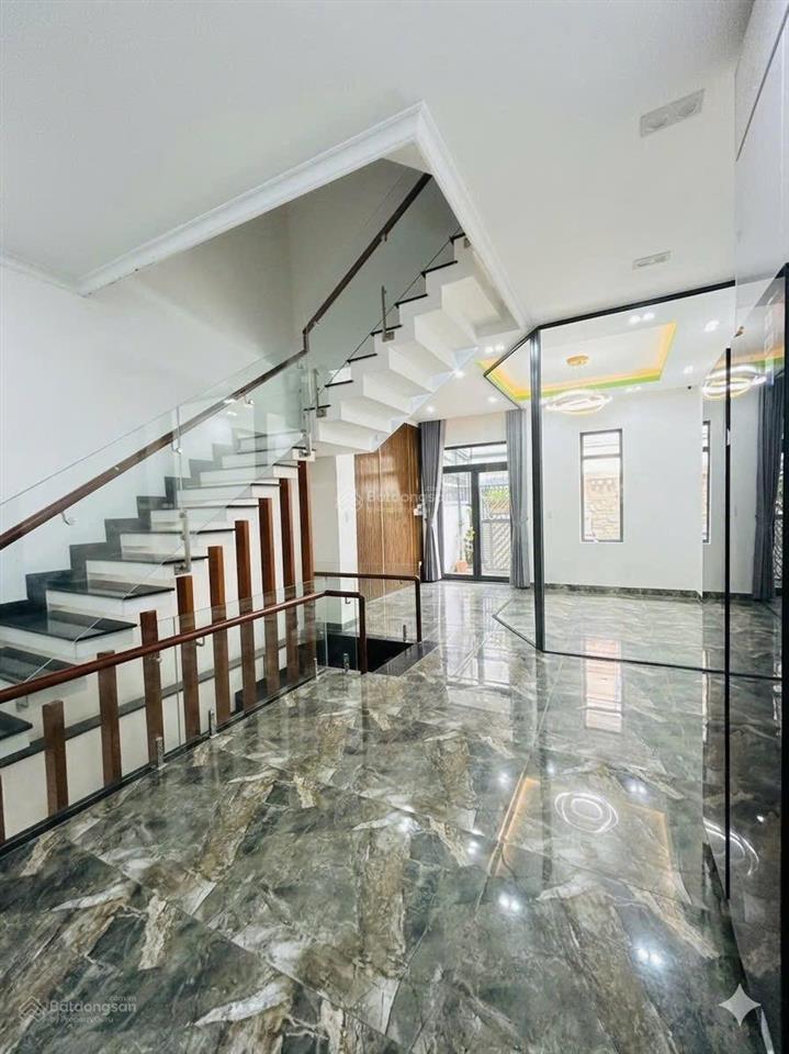 Hxh kiều đàm q7 nhà đẹp ở ngay hầm xe riêng dòng tiền sẵn