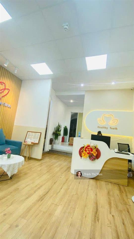 Chính chủ cần bán nhà mp hoàng ngân  68m2 lô góc 3 thoáng  mt 5,5m  giá 25 tỷ  còn thương lượng