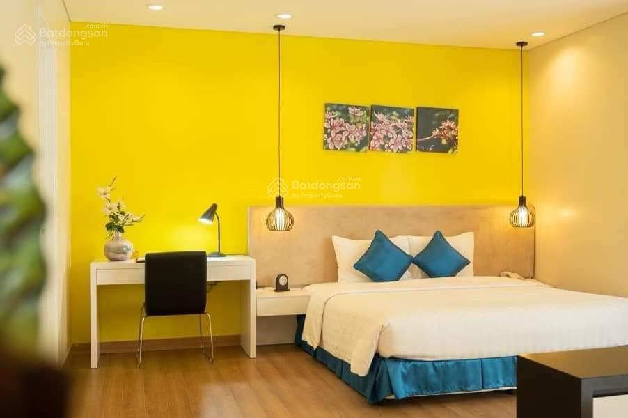 Bán gấp khách sạn phố duy tân  850m2 x 15 tầng  mặt tiền 18m  doanh thu 24 tỷ/năm