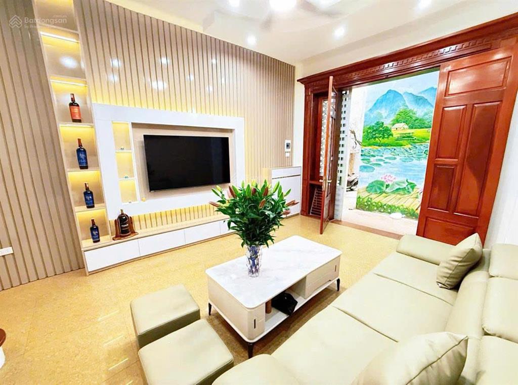 Mới ra  cần tiền cứu công ty  bán gấp  7.86 tỷ  30/35m2   0965 118 ***