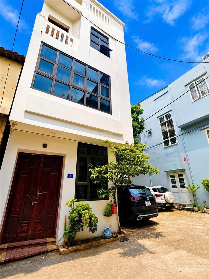 Mới ra  cần tiền bán rẻ  lô góc  ôtô dừng đỗ  gần hồ  35m² x 4 tầng  8,5 tỷ   0965 118 ***