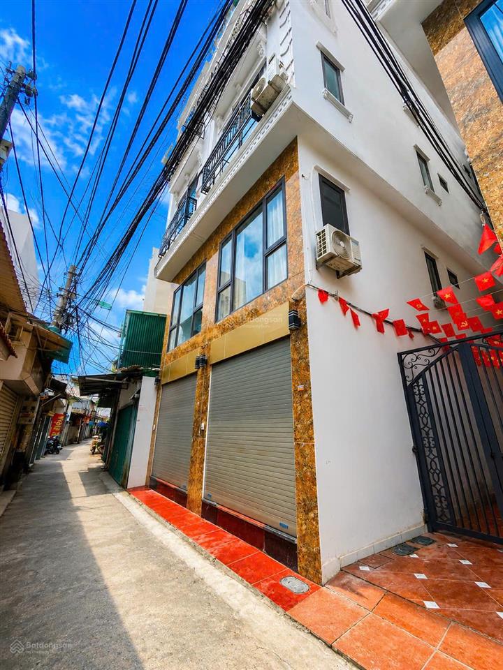 Mới ra  chủ cần tiền rất gấp bán rẻ  38.6m/40m2  8,8 tỷ  ngõ ô tô  lô góc   0965 118 ***