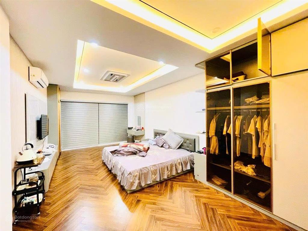 (giảm 3 tỷ)  chủ bán gấp  trần thái tông  50m2  5 tầng  8.8 tỷ   0965 118 ***