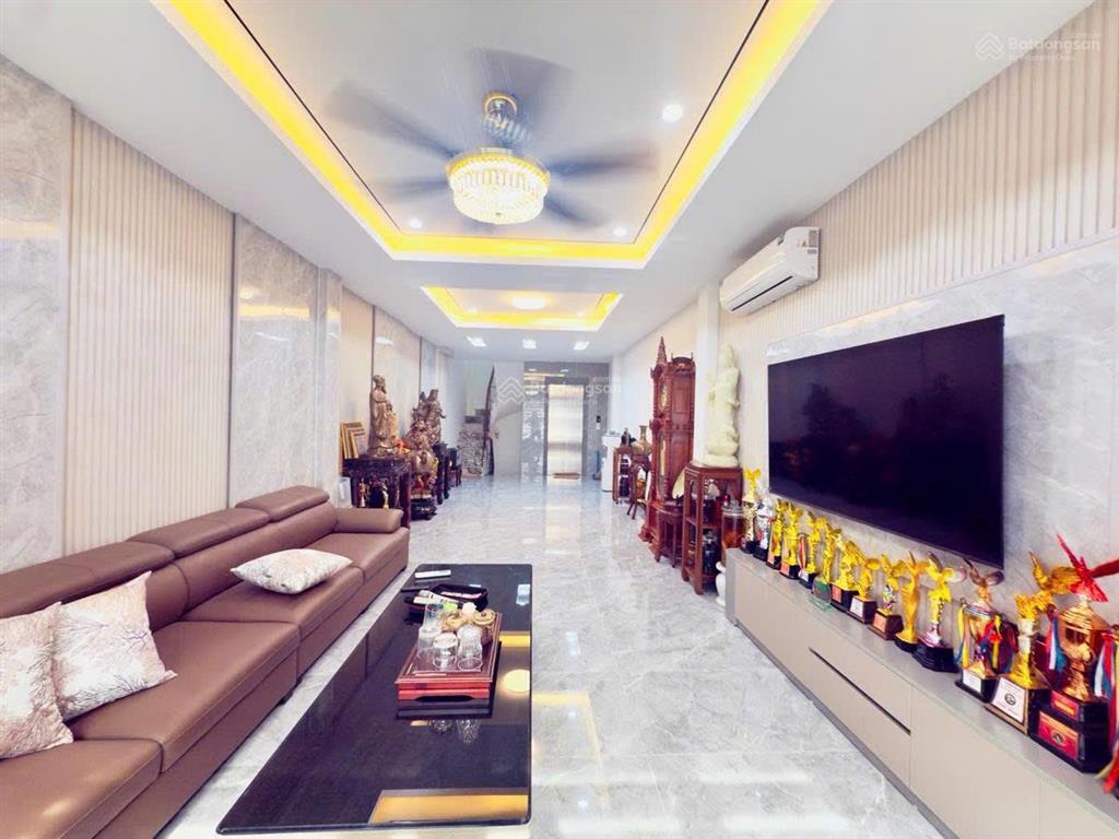 (giảm 3 tỷ)  chủ bán gấp  trần thái tông  50m2  5 tầng  8.8 tỷ   0965 118 ***