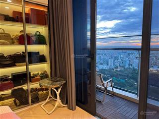 1 phòng ngủ  ban công lớn  view sông thư giãn