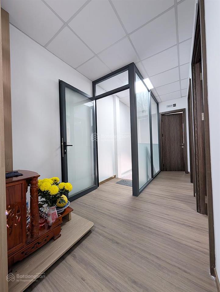Cho thuê mặt bằng phù hợp làm văn phòng công ty kết hợp kho bãi chứa hàng hóa, kinh doanh, kiốt