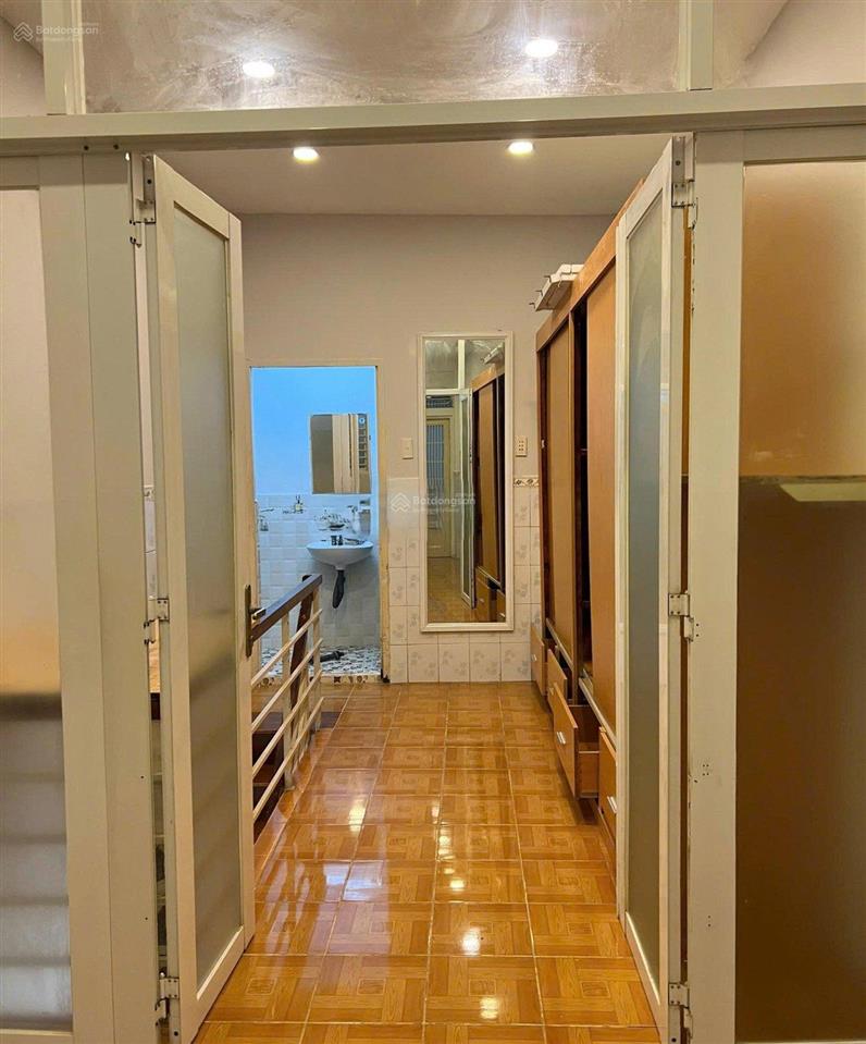 Cho thuê nhà trần hưng đạo 30m²  2 tầng  9.5 triệu  khu trung tâm quận 1