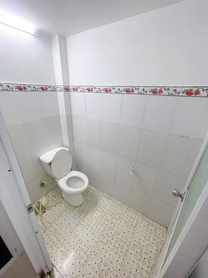 GẦN CHỢ THẠNH XUÂN, NHÀ MẶT TIỀN 7m, GIÁ CHỈ 710tr (tl), NHÀ TRẢ GÓP, TRƯỜNG CĐ ĐIỆN LỰC