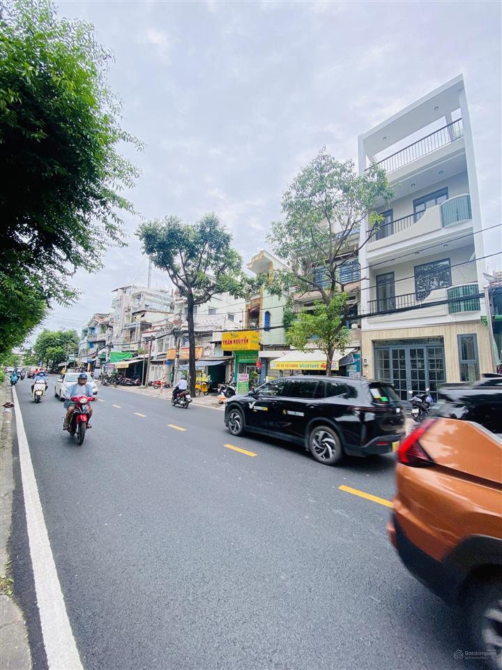 Mặt tiền kd hưng phú  quận 8  4 tầng  dòng tiền 30tr/ tháng  4x20m  chi nhỉnh 9 tỷ