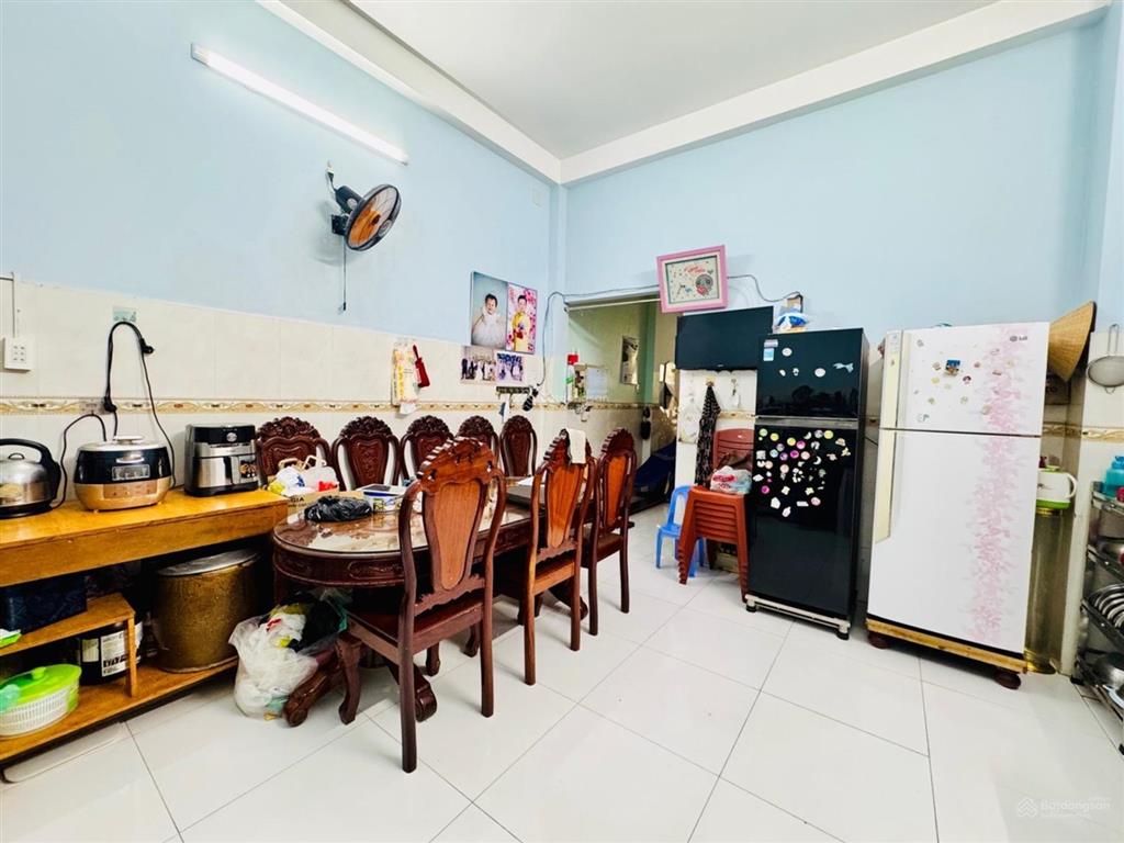Xe hơi đỗ cửa, dương bá trạc, quận 8, 3 tầng, 4,1 x 10m, chỉ 5,2 tỷ