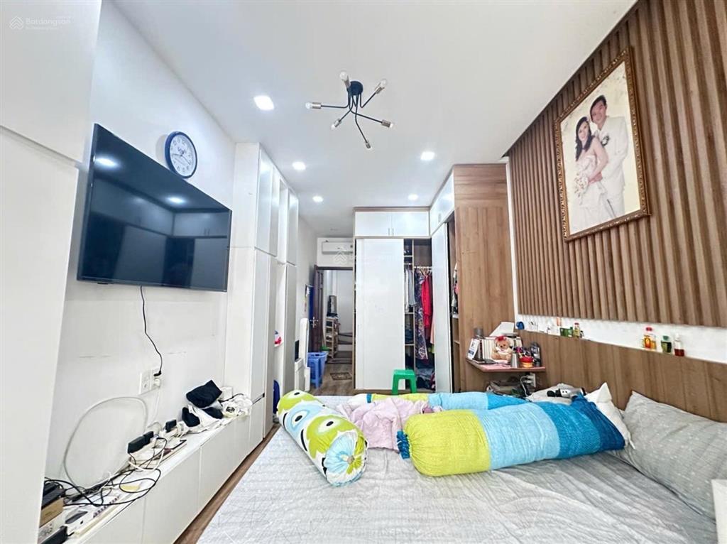 Bán nhà riêng 7,5 tỷ, sát mặt tiền dạ nam, quận 8, hẻm xe hơi, 5 tầng kiên cố