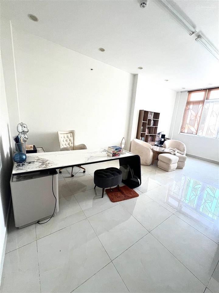 Hiếm  mặt tiền kd hưng phú  quận 8  đường nhựa 20m  m2  chỉ 8,2 tỷ