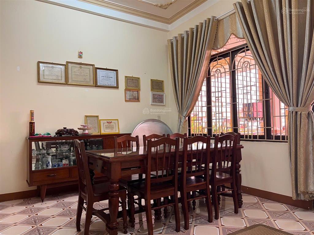 Bán nhà mặt tiền đường hai bà trưng, p. nghĩa lộ (p. trần phú. tp. quảng ngãi cũ), tỉnh quảng ngãi