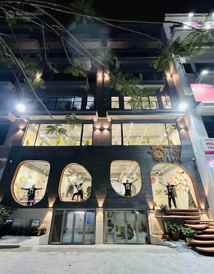 Cho thuê siêu mặt tiền 10m mặt phố xã đàn giá chỉ 80tr