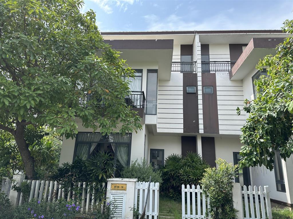 Bán gấp căn góc 140m2. 2 mặt tiền trục đường chính 20m đã hoàn thiện ở trần anh riverside
