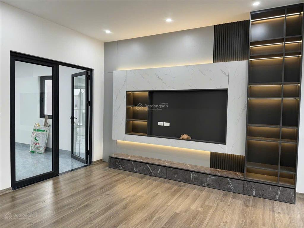 Chính chủ cho thuê shophoue pb2ocp3, 2 mặt tiền đường rộng 20m2, nhà hoàn thiện full 5 tầng