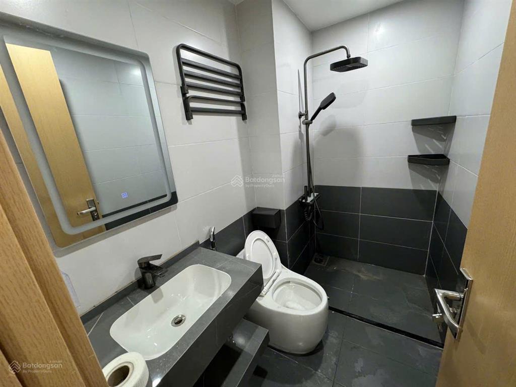 Chính chủ cho thuê shophoue pb2ocp3, 2 mặt tiền đường rộng 20m2, nhà hoàn thiện full 5 tầng