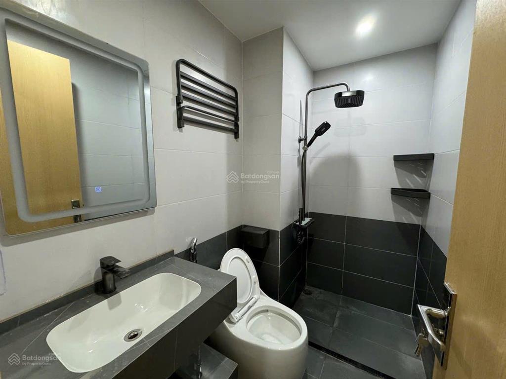 Chính chủ cho thuê shophoue pb2ocp3, 2 mặt tiền đường rộng 20m2, nhà hoàn thiện full 5 tầng