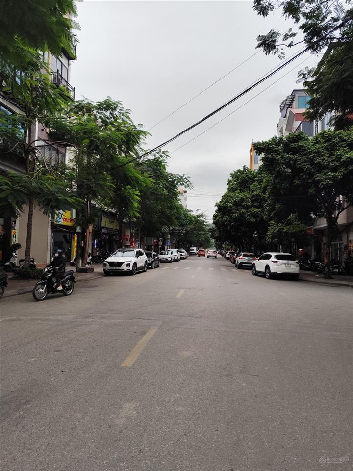 Bán nhà mặt phố trạm 90m² , mt 5m nhà 6 tầng thang máy gara ôtô giá 37,5 tỷ có tl .