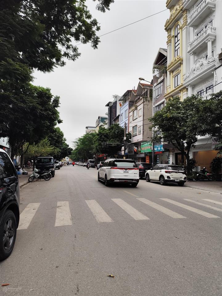 Bán nhà mặt phố trạm 90m² , mt 5m nhà 6 tầng thang máy gara ôtô giá 37,5 tỷ có tl .