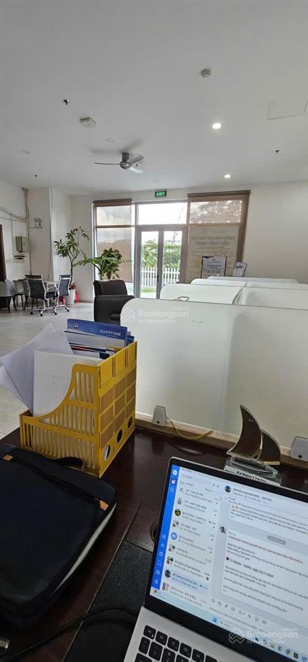 Cần cho thuê mặt bằng 71m2 sạch đẹp ngay dưới chung cư sầm uất phù hợp làm cửa hàng spa, buôn bán