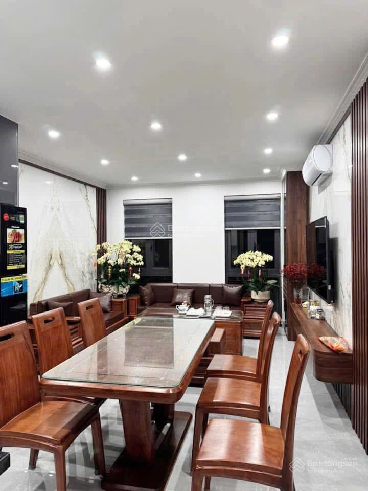 Vin3 bán nhanh căn thời đại 81m hoàn thiện có thang máy full đồ giá 13ty5