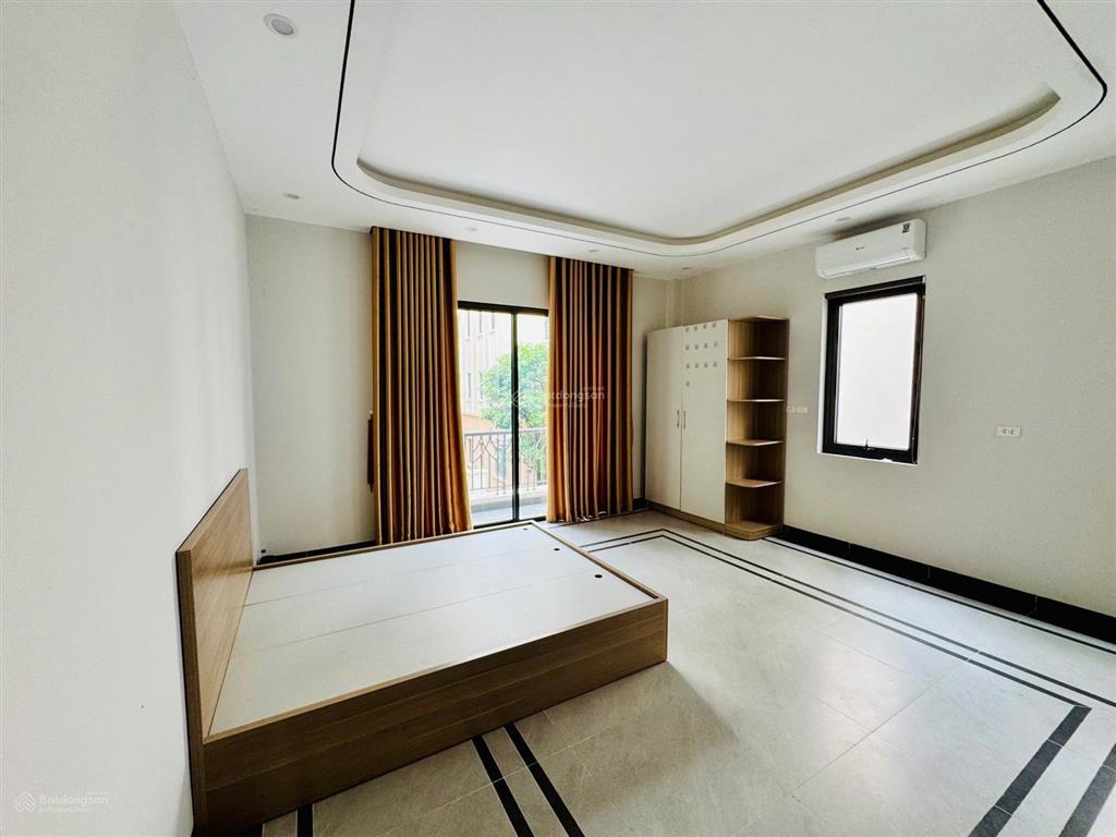 Cần tiền bán nhanh căn xẻ khe 91m , cạnh trường học, bán 12ty9 bao phí