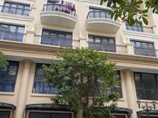 Vin2 san hô 9ty2 cần bán gấp cắt lỗ vào gốc cả tỷ cho khách nào cần mua ở ạ