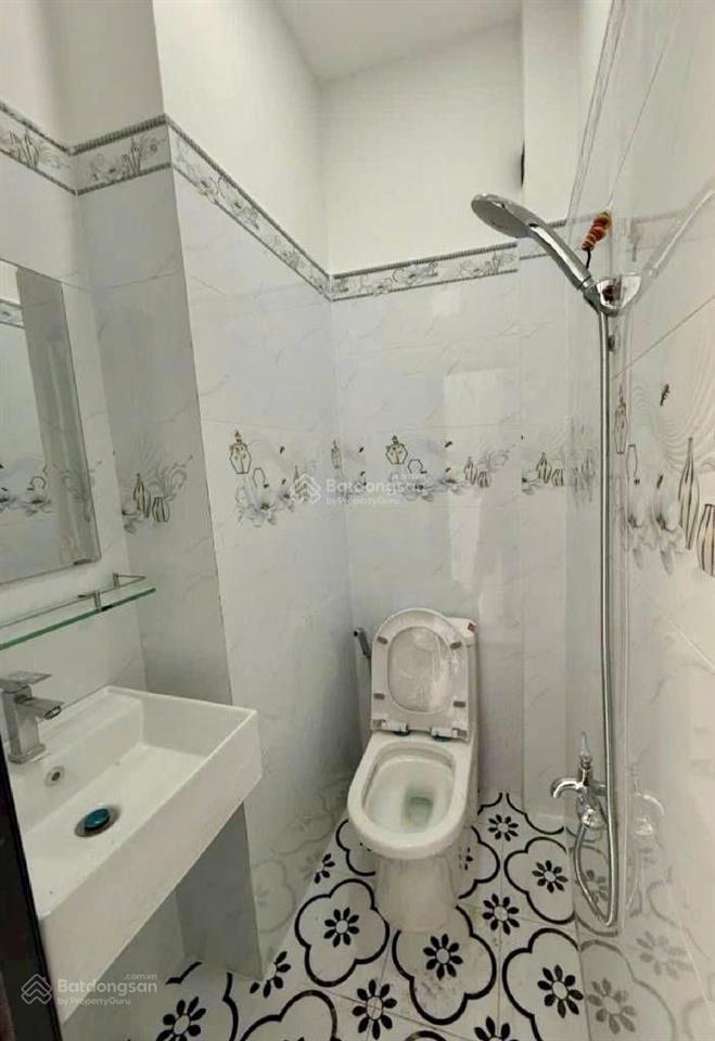 Bán nhà quận 8 mới xây, hẻm xe hơi bến bình đông  sổ riêng  60m2 sử dụng nhỉnh 3 tỷ