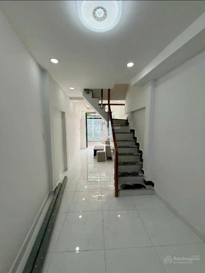 Bán nhà quận 8 mới xây, hẻm xe hơi bến bình đông  sổ riêng  60m2 sử dụng nhỉnh 3 tỷ