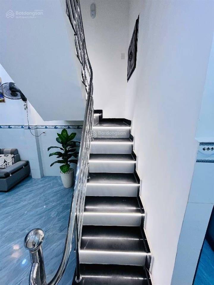 Bán nhà quận 8  phạm thế hiển  3 tầng 37m2  tặng full nội thất  nhỉnh 5 tỷ