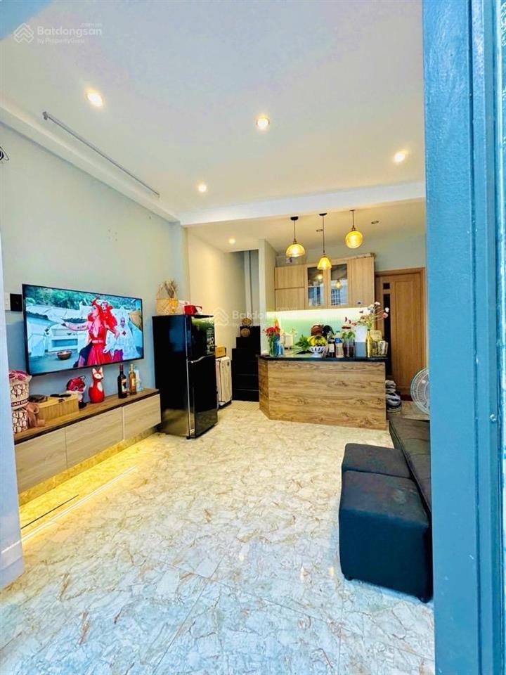 Nhà đẹp ngang khủng 6m đường bông sao, quận 8  2 tầng  sổ riêng chỉ hơn 3 tỷ