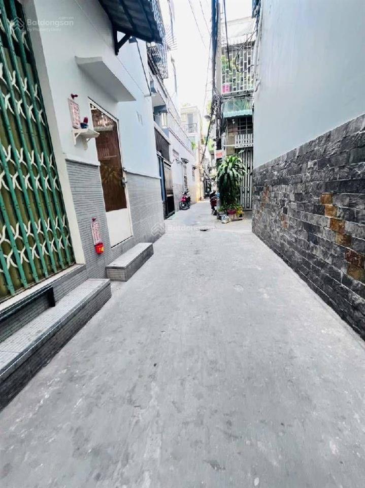 Bán nhà nhỏ tặng nhà to khu phố vip âu dương lân, quận 8  43m2  chỉ hơn 5 tỷ