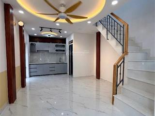 Bán nhà nhỏ tặng nhà to khu phố vip âu dương lân, quận 8  43m2  chỉ hơn 5 tỷ