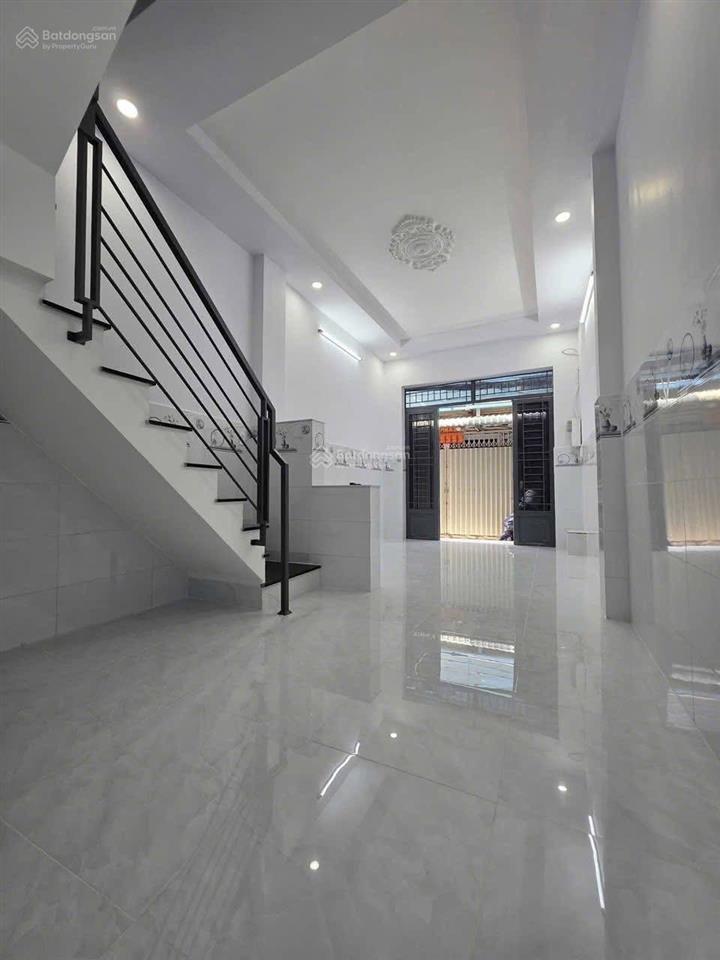 Nhà mới xây cao lỗ, quận 8  dt 36m2  2 tầng  chỉ hơn 3 tỷ