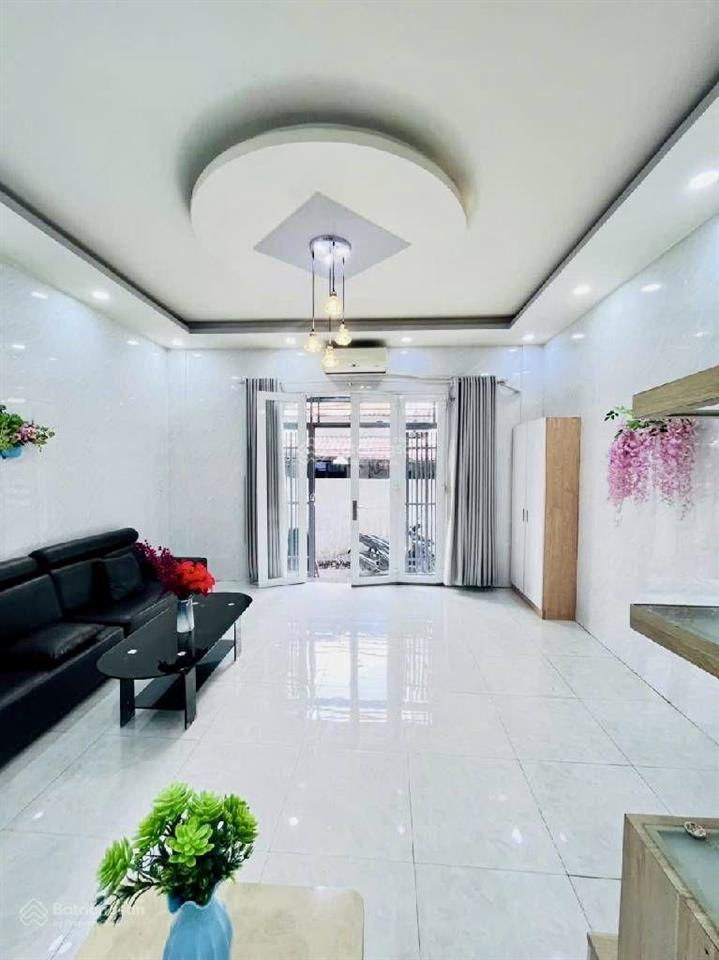 Bán nhà hẻm thông đường bùi minh trực, quận 8  39m2  sổ riêng  ko quy hoạch  chỉ hơn 4 tỷ