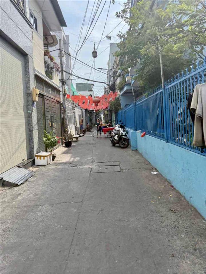 Nhà mới xây đường nguyễn thị tần, quận 8  dt 28m2  sổ riêng, không quy hoạch  nhỉnh 2 tỷ
