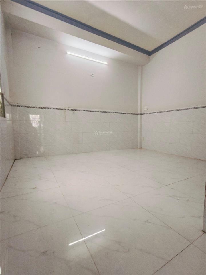 Giảm mạnh bán nhanh nhà lô góc hẻm thông dương bá trạc, quận 8  dt 54m2  2 tầng  chỉ hơn 5 tỷ