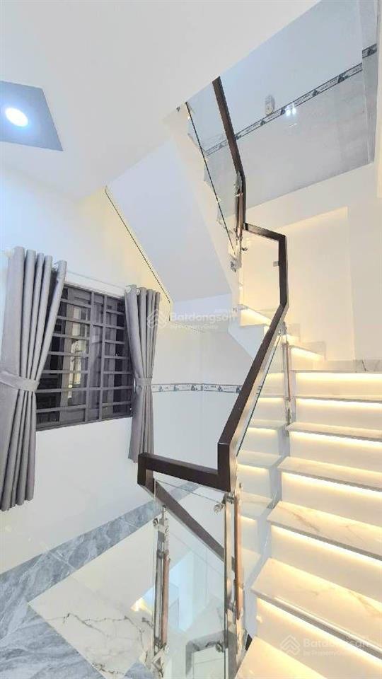 Nhà mới hưng phú, quận 8  27m2  3 tầng  sổ riêng  tặng nội thất  nhỉnh 4 tỷ