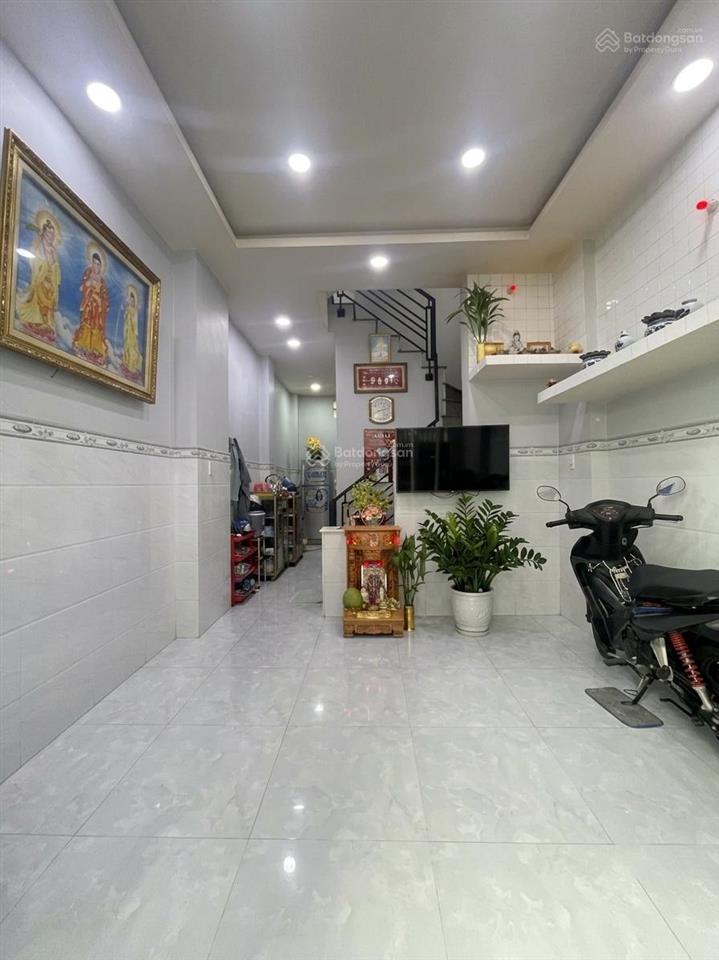 Bán nhà âu dương lân quận 8  4 tầng  31m2  sổ riêng  chỉ hơn 4 tỷ