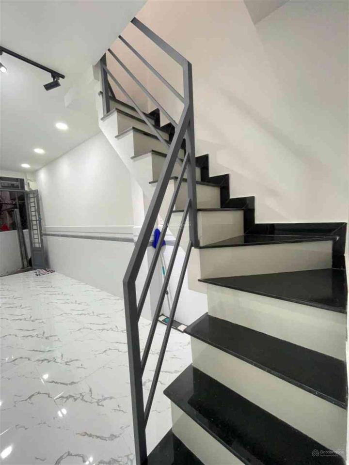 Nhà mới nguyễn thị tần, quận 8  23m2  2 tầng  sổ riêng  2.78 tỷ