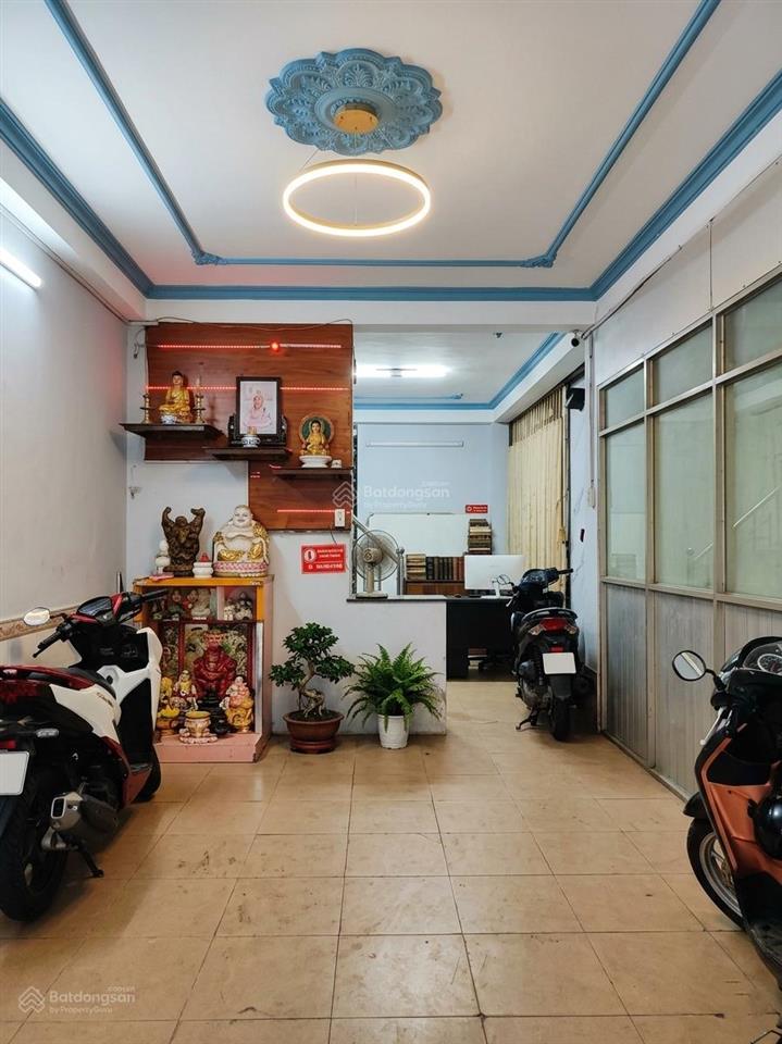 Bán nhà sẵn dòng tiền cố định 180tr/năm, gần chợ rạch ông, quận 8, 68m2, 3 tầng, nhỉnh 6 tỷ