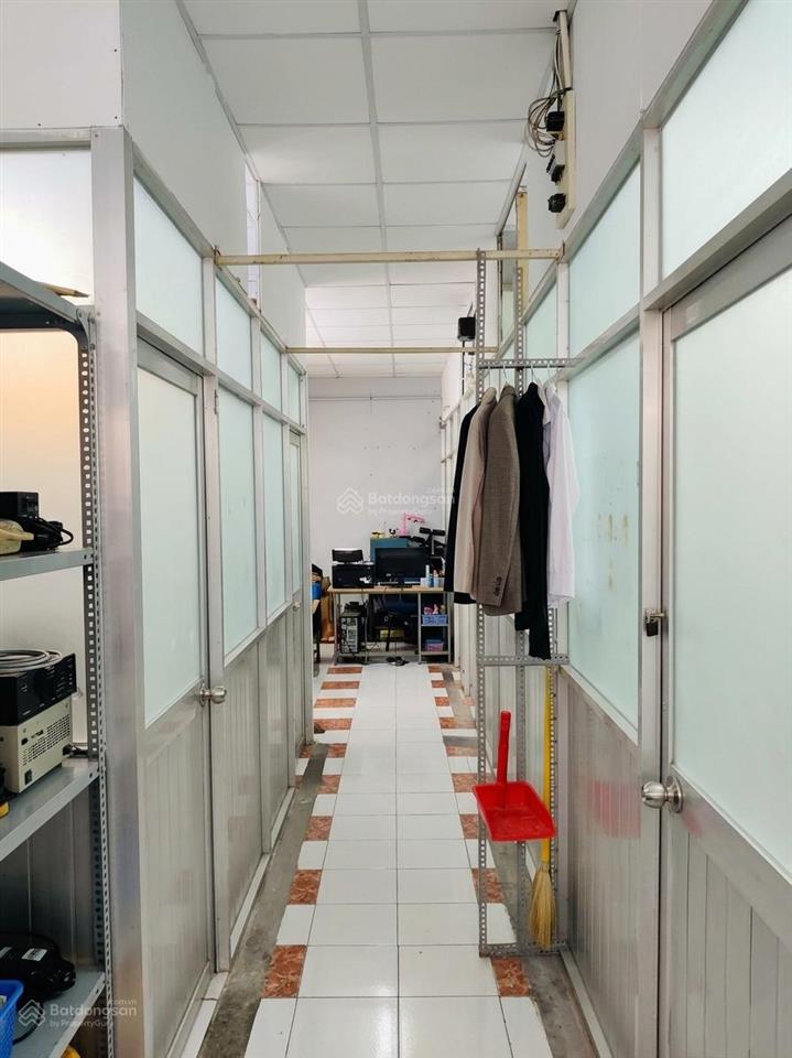 Bán nhà sẵn dòng tiền cố định 180tr/năm, gần chợ rạch ông, quận 8, 68m2, 3 tầng, nhỉnh 6 tỷ