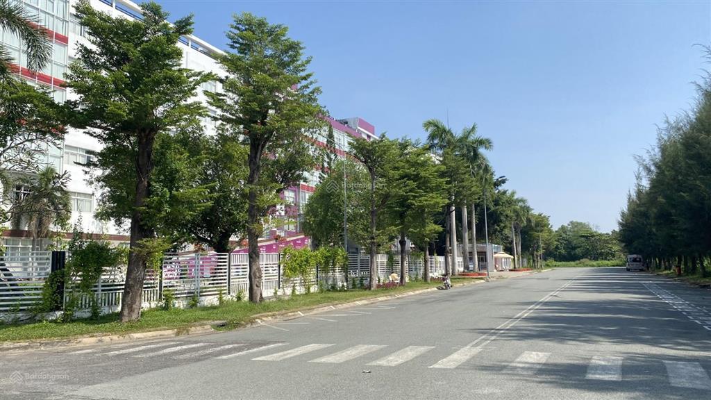 Đất nền lô góc kdc 13c greenlife, 7x17, 105m2, sổ hồng công chứng ngay, giá rất tốt 7.785 tỷ