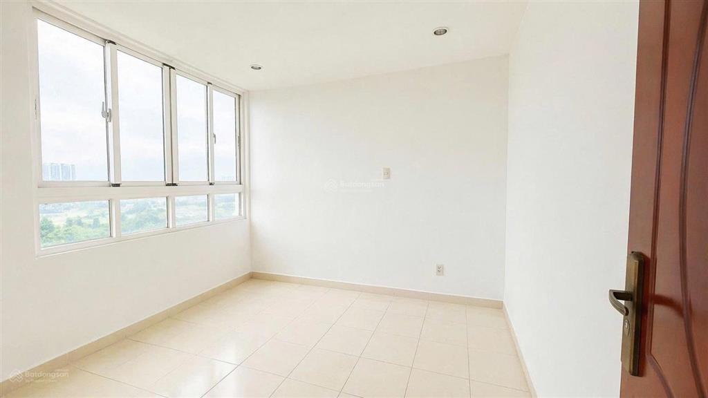 Cho thuê căn hộ a.view 3 phòng ngủ, 108m2, giá thuê 8 triệu, nhà mới sơn lại rất sạch đẹp